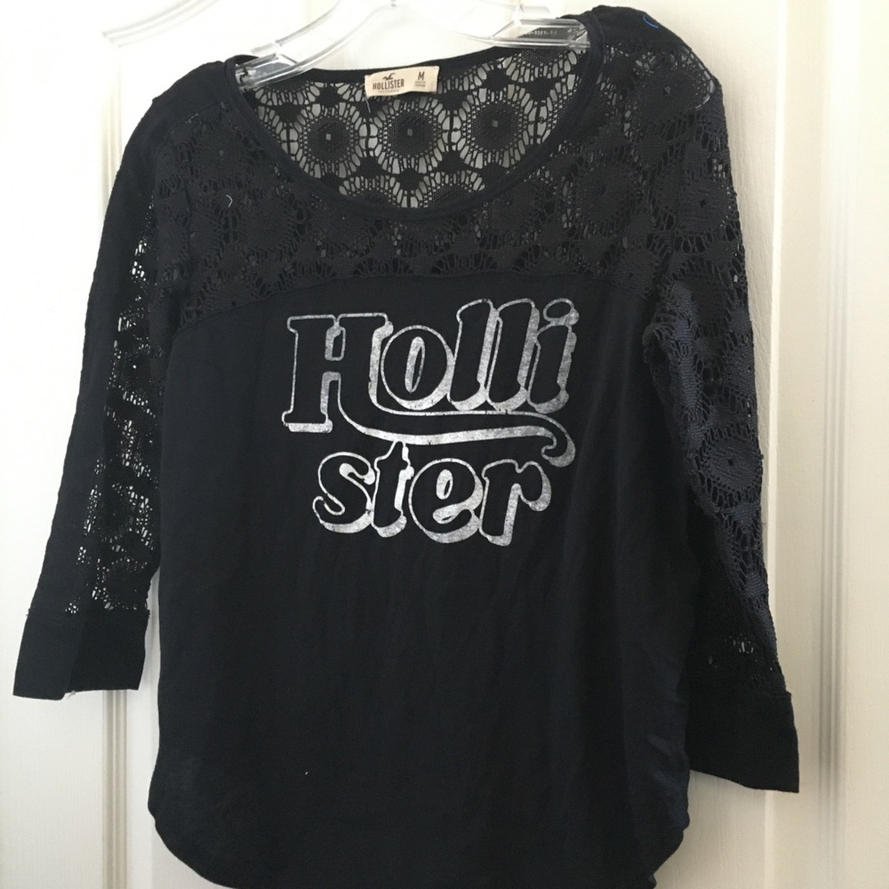 FINAL MARKDOWN Ladies hollister tee medium
